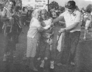 1988.6 Wally Being Congratulated By His Wife Bertha after finishing Comrades